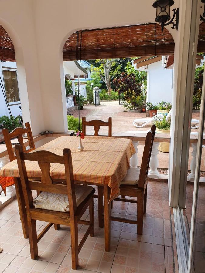 Pension Hibiscus La Digue Exterior photo