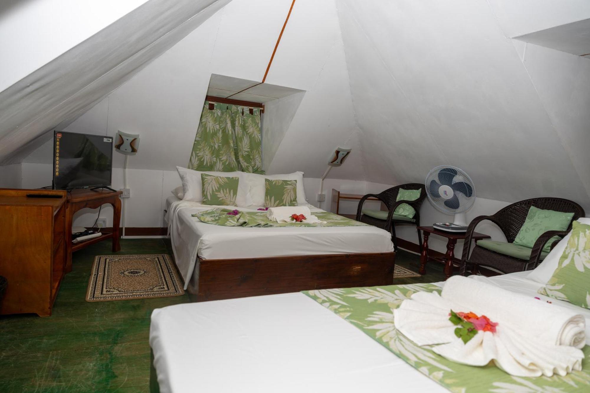 Pension Hibiscus La Digue Exterior photo