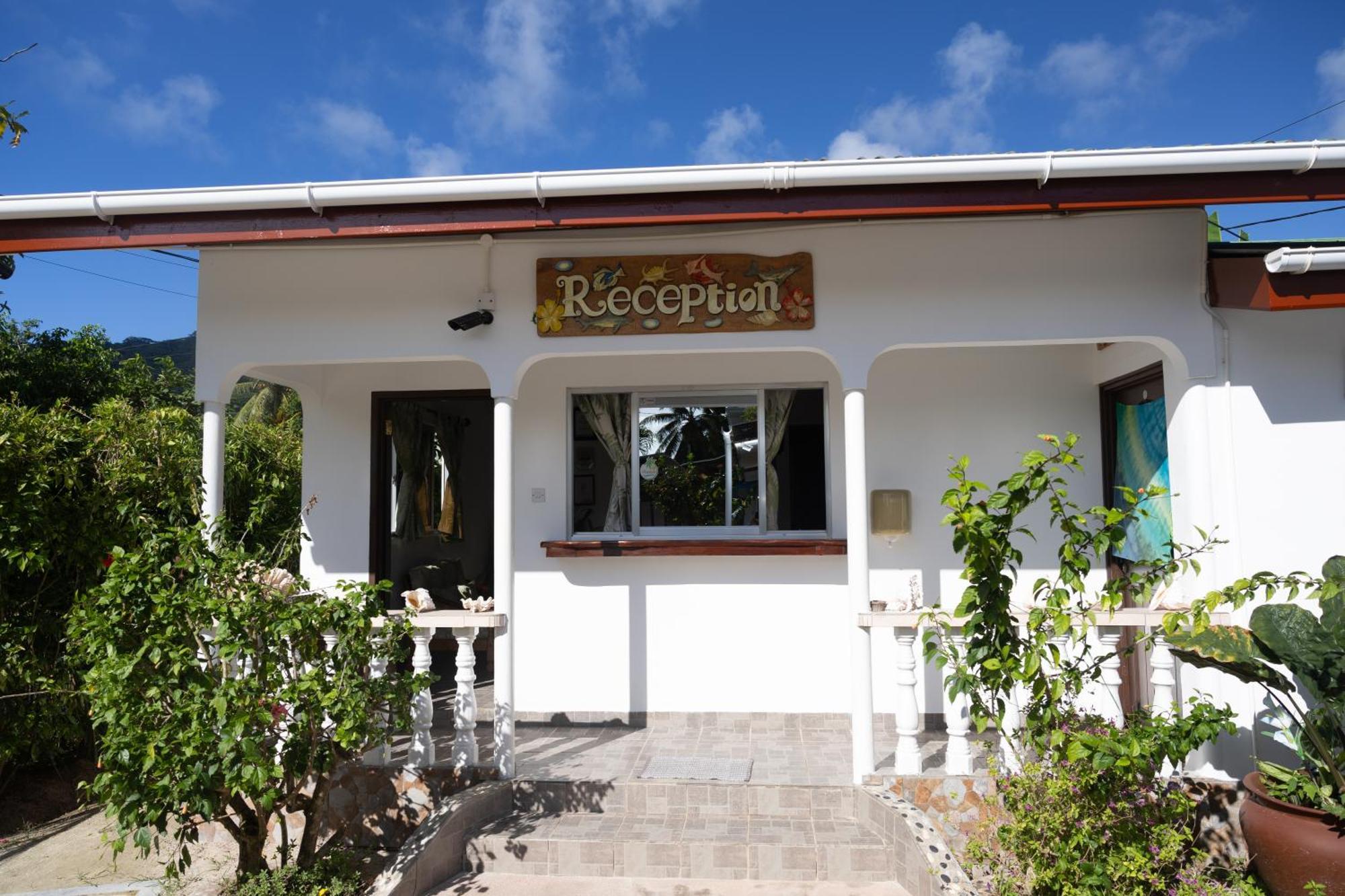Pension Hibiscus La Digue Exterior photo